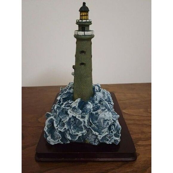 Oneida Studios Point Collection Lighthouse Minots Ledge, MA 1998 - Picture 5 of 6